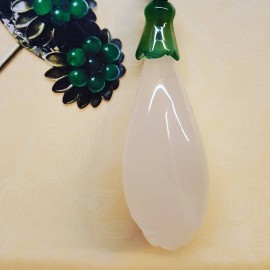 玉蘭花白玉髓吊墜